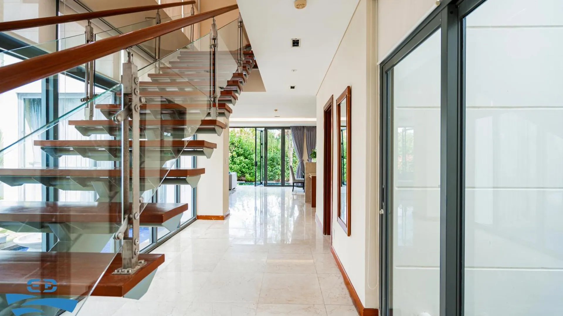 Ocean Breeze Villa Da Nang