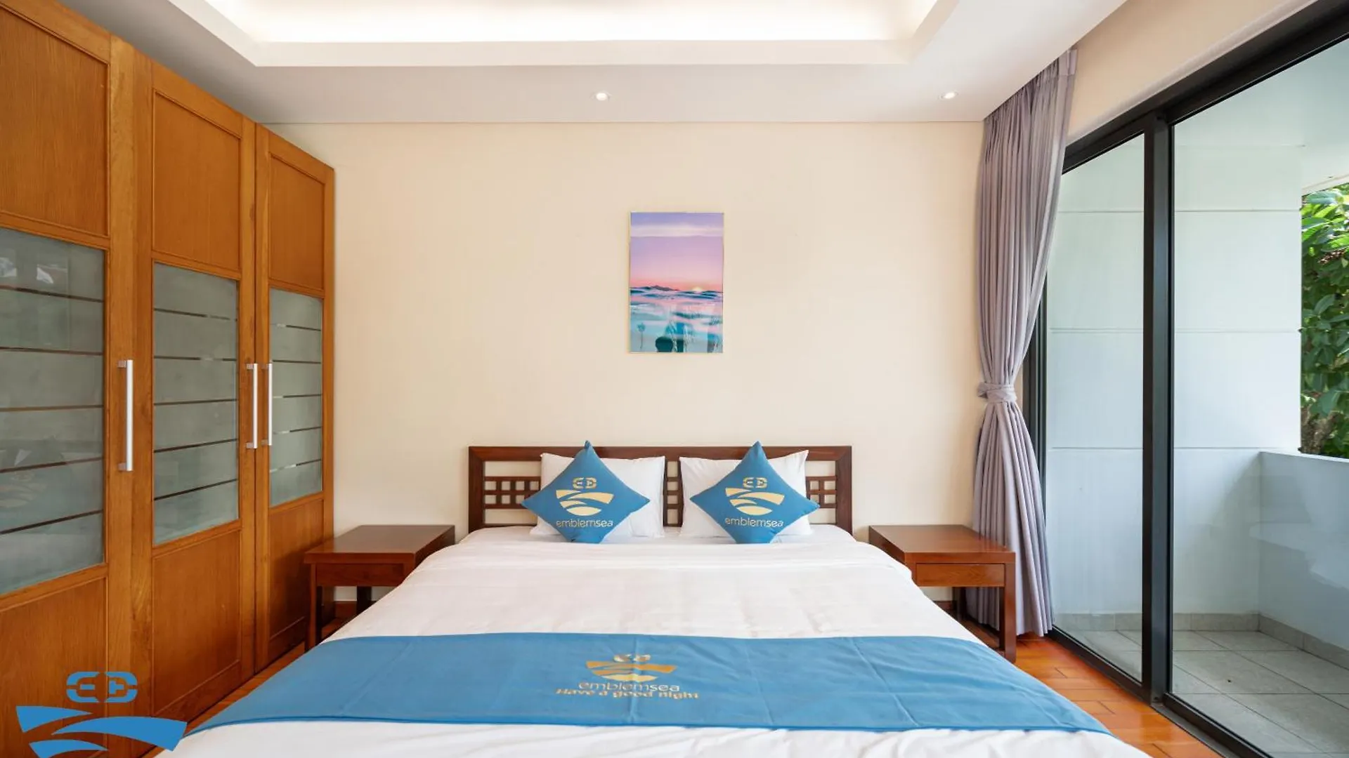 Ocean Breeze Villa Da Nang 0*,  Vietnam