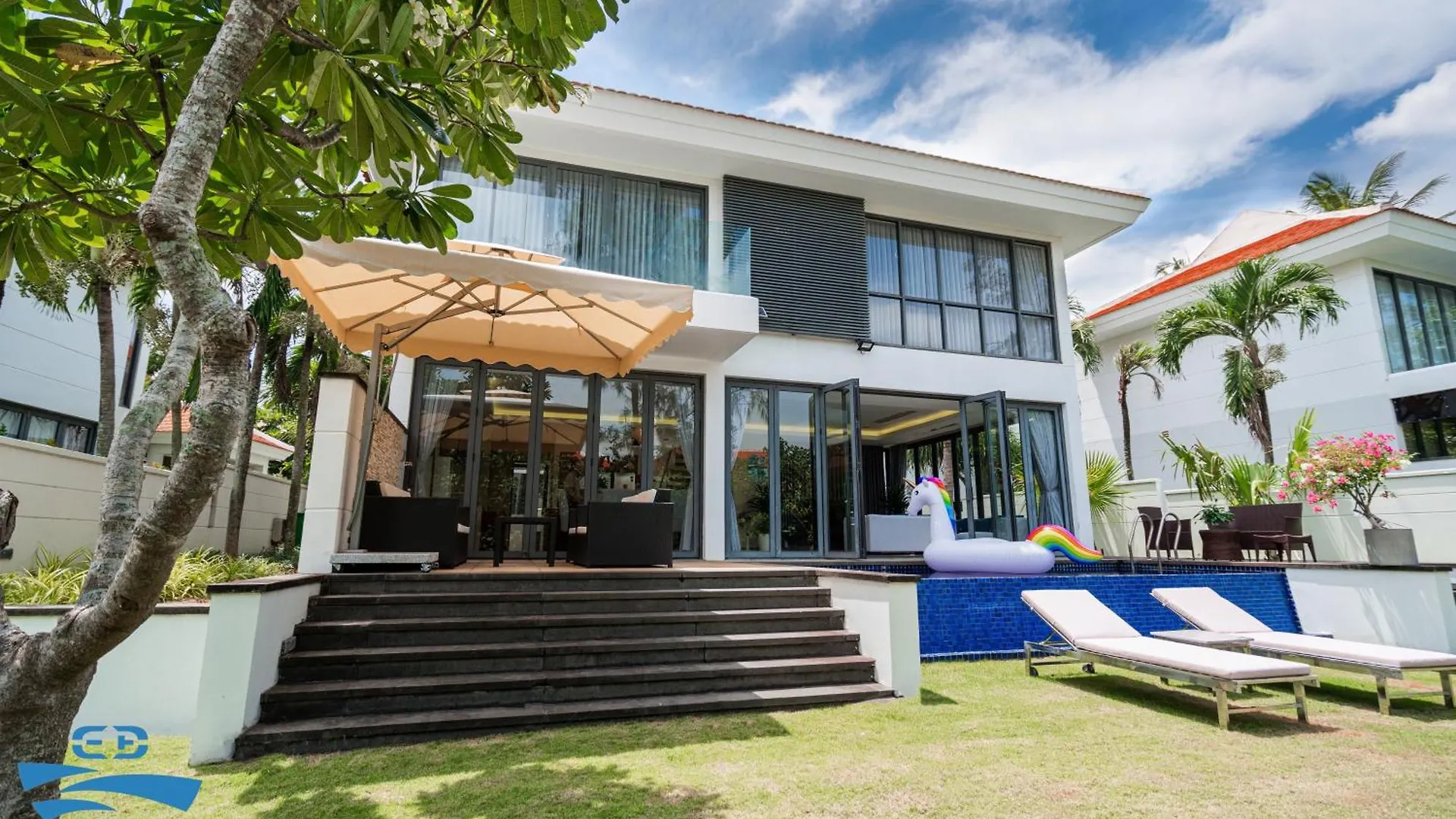 Ocean Breeze Villa Da Nang Vietnam