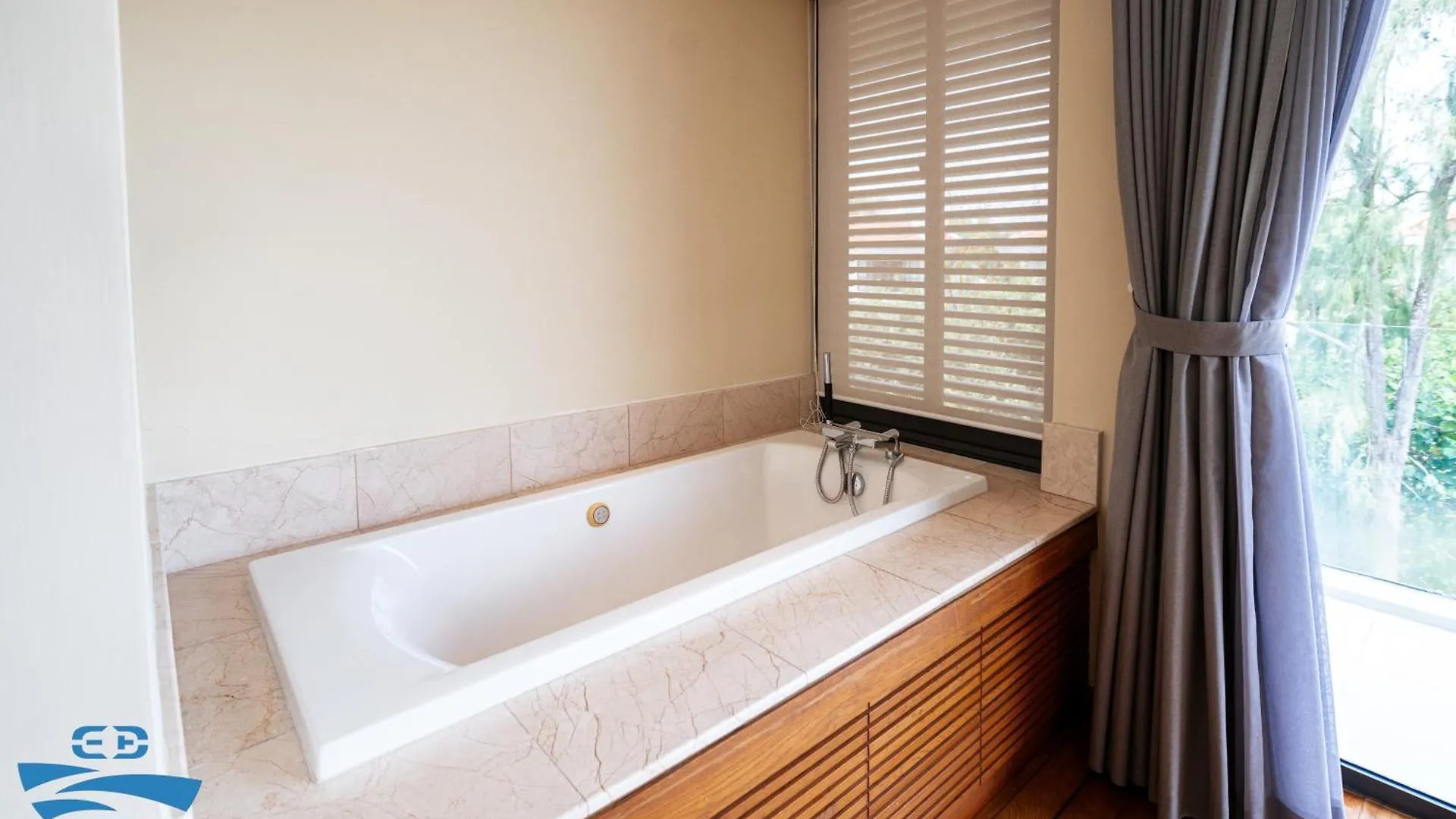 Ocean Breeze Villa Da Nang