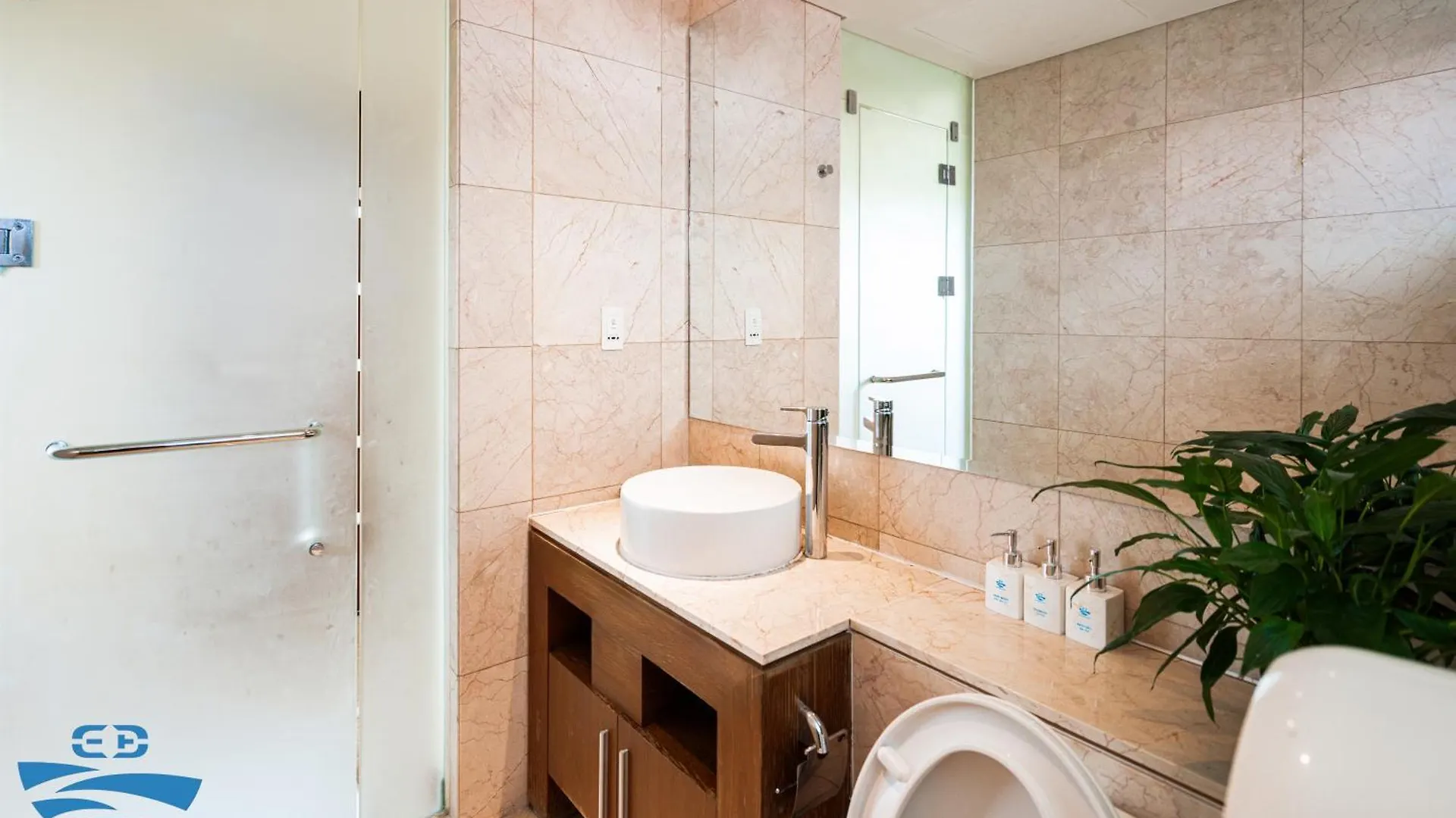 Ocean Breeze Villa Da Nang
