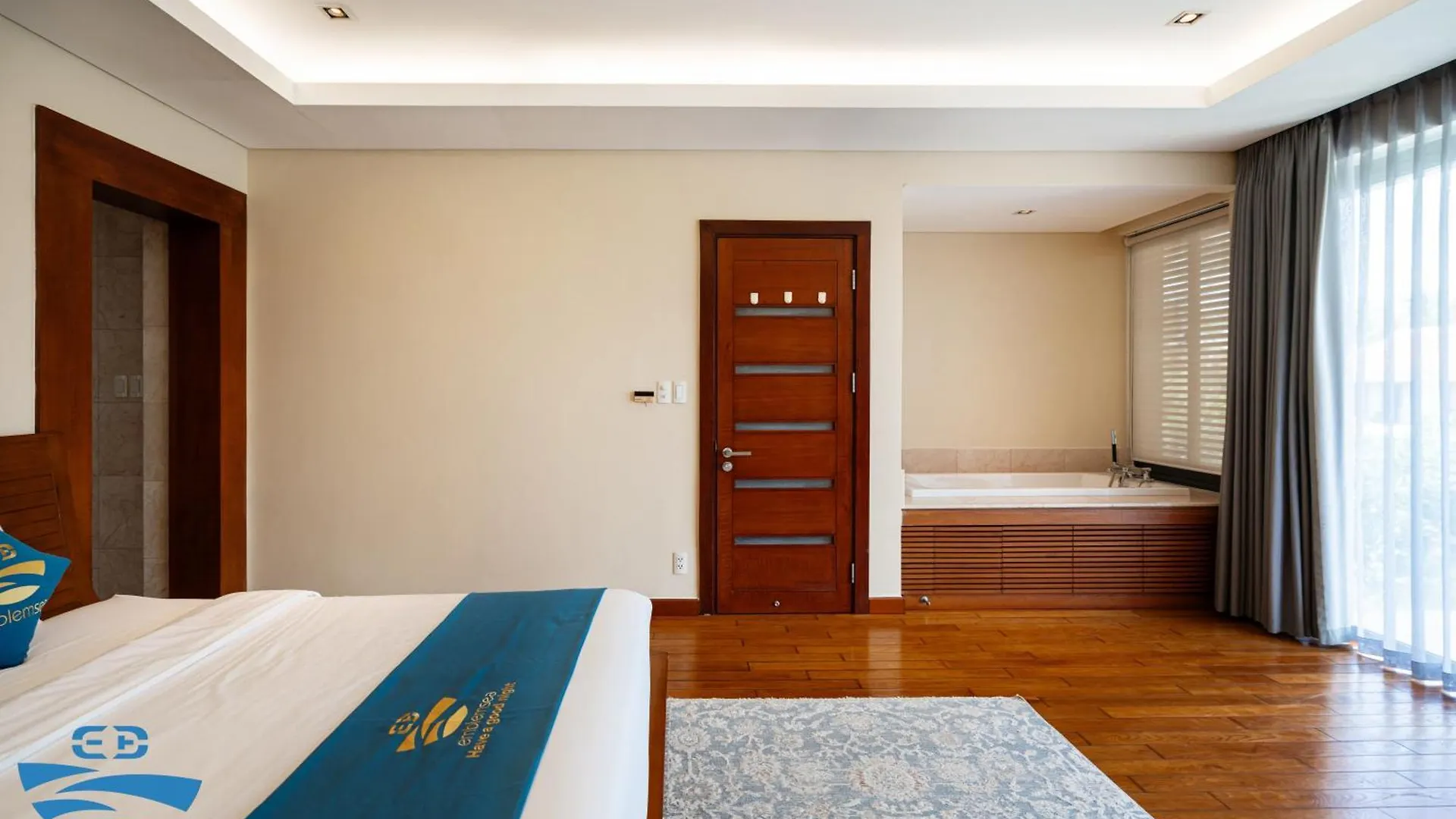 Ocean Breeze Villa Da Nang
